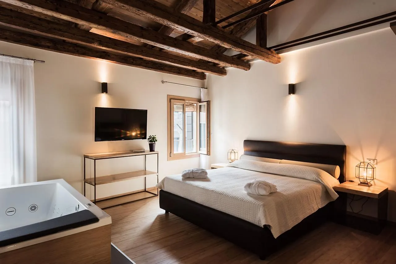B&B Casin Dei Nobili Venise 2*,
