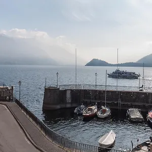 https://menaggio-marina.it-lombardy.com